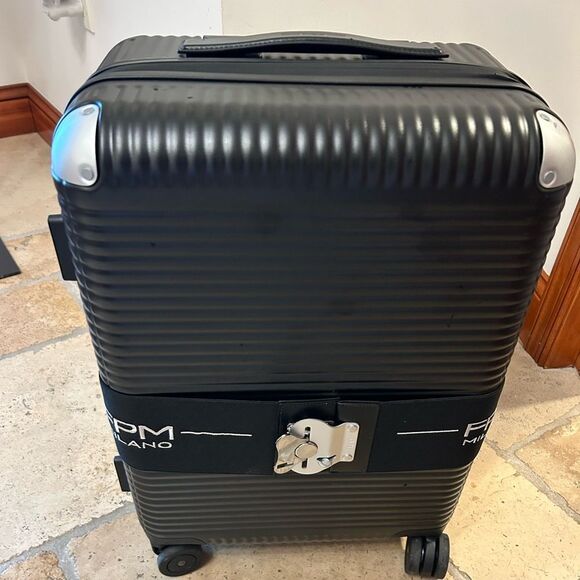 FPM Milano Bank spinner 55 mm carry on overhead suitcase made in Italy - Picture 1 of 16